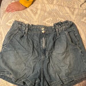 Jean shorts pleated